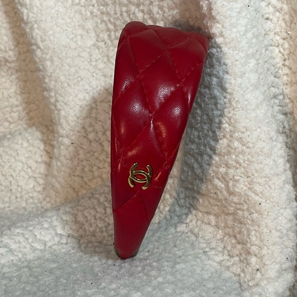 CHANEL Red Quilted Hair Accessory Rare Vintage - Picture 3 of 13